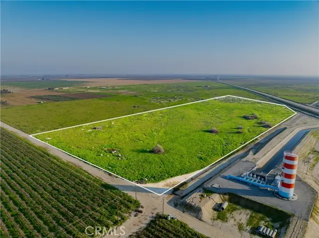 220 -45 Woollomes Avenue, Wasco, CA 93280 - #1