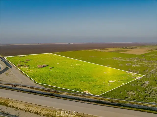 220 -45 Woollomes Avenue, Wasco, CA 93280 - #2