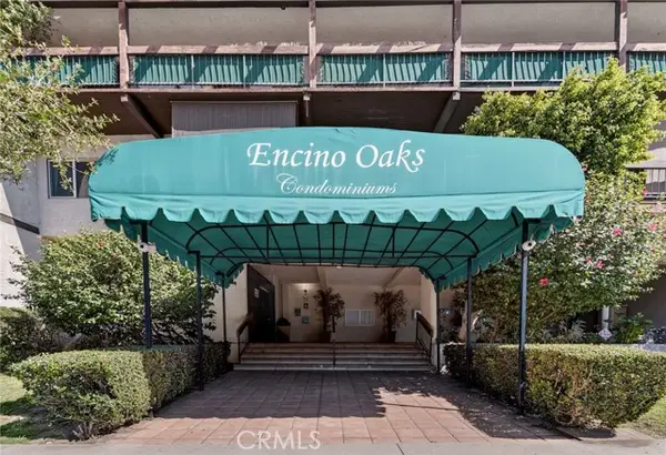 5460 White Oak Avenue  #J207, Encino, CA 91316