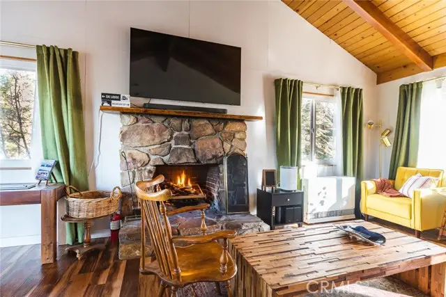 860 Villa Grove Ave, Big Bear City, CA 92314 - #2