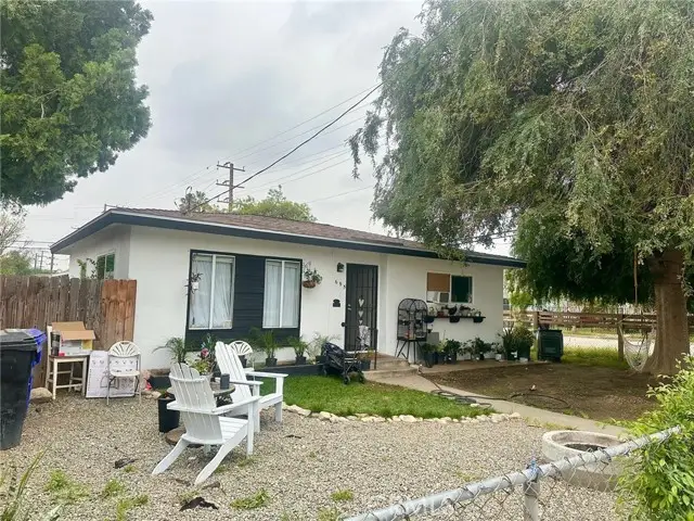 695 W 17th St, San Bernardino, CA 92405 - #1