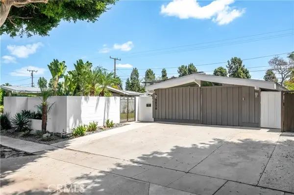 3030 Roxanne Avenue, Long Beach, CA 90808