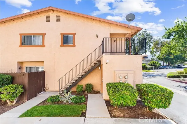 1382 Via Santiago, Corona, CA 92882 - #1