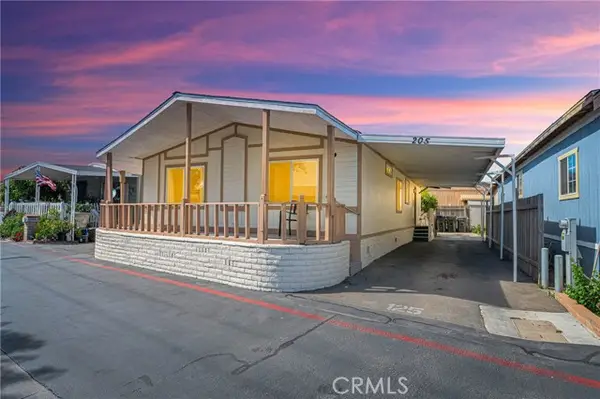 205 Duchess Lane, Santa Ana, CA 92704