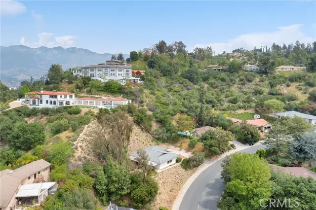 3737 San Augustine, Glendale, CA 91206 - #3