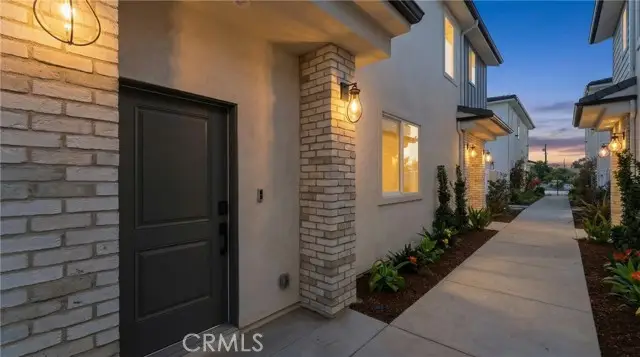 15540 Colorado Avenue, Paramount, CA 90723 - #2