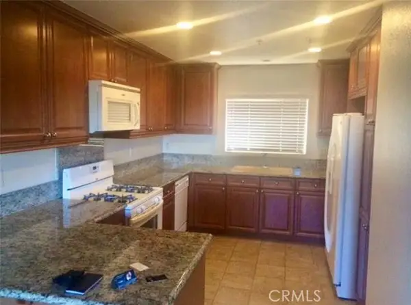 2818 Green River Rd  #102, Corona, CA 92882