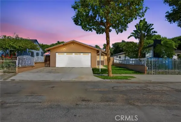 2083 Cedar Street, Santa Ana, CA 92707