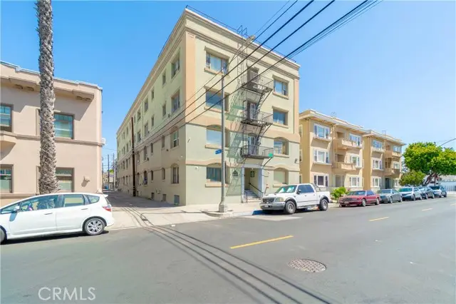 323 4th, Long Beach, CA 90802 - #1