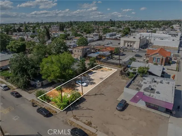 106 Woodrow Avenue, Bakersfield, CA 93308 - #1