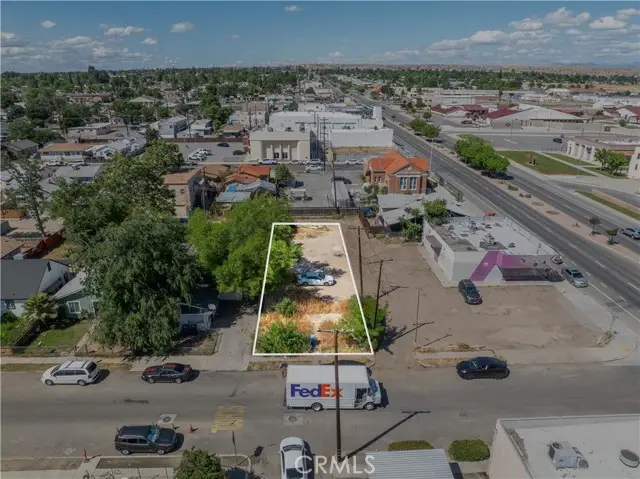 106 Woodrow Avenue, Bakersfield, CA 93308 - #2