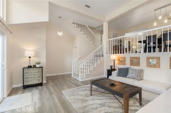 21038 Poolside Lane  #5, Huntington Beach, CA 92648
