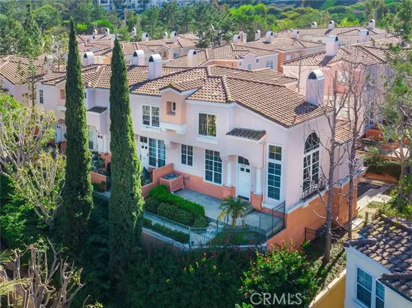 1000 Volterra, Anaheim, CA 92808