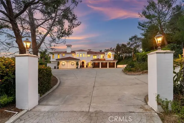 10696 Skyline Drive, Santa Ana, CA 92705 - #2