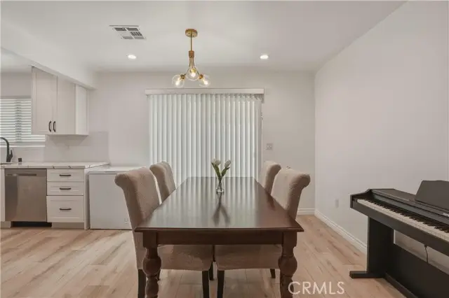 8839 Cedros Avenue  #3, Panorama City, CA 91402 - #3