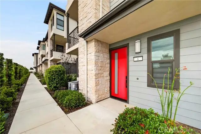 2961 Lincoln  #6, Anaheim, CA 92801 - #3