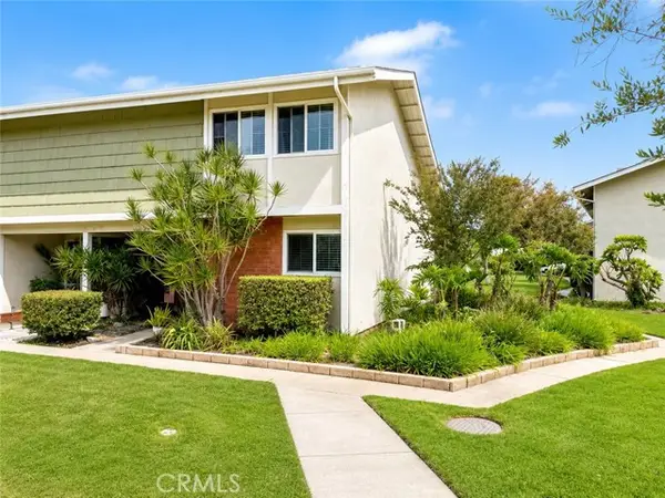 1404 Tustin  #U4, Santa Ana, CA 92705