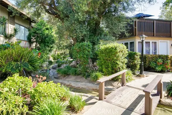 3050 Bristol  #1J, Santa Ana, CA 92704
