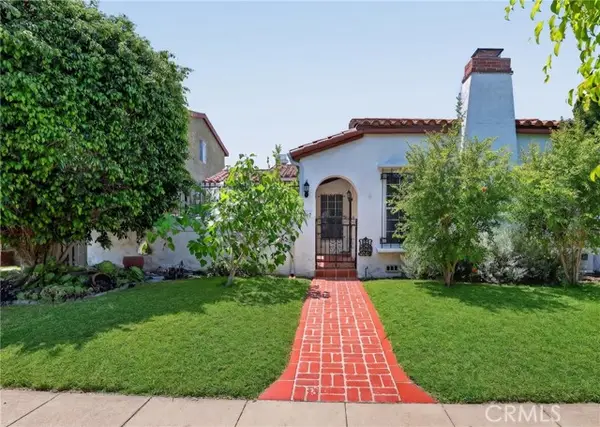 7607 8th Avenue, Los Angeles, CA 90043