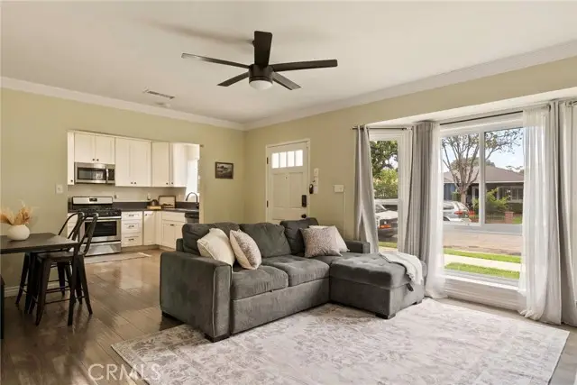 208 67th Street, Long Beach, CA 90805 - #3