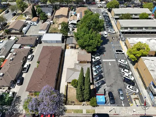 215 Ash Avenue, Fullerton, CA 92832