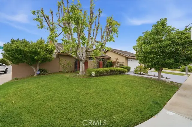 9212 Daffodil, Fountain Valley, CA 92708 - #3