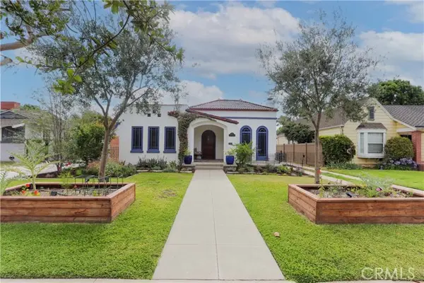 2421 Oakmont, Santa Ana, CA 92706