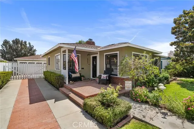 822 Walnut Avenue, Orange, CA 92867 - #2
