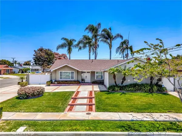 15392 Hanover Lane, Huntington Beach, CA 92647