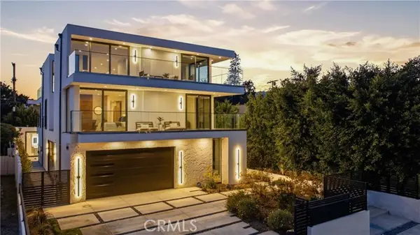813 Genesee Avenue, Los Angeles, CA 90046