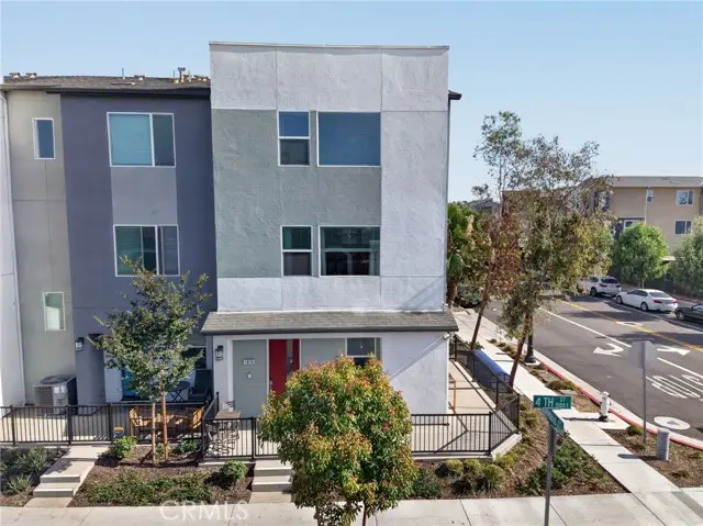 1016 4th, Santa Ana, CA 92701 - #3