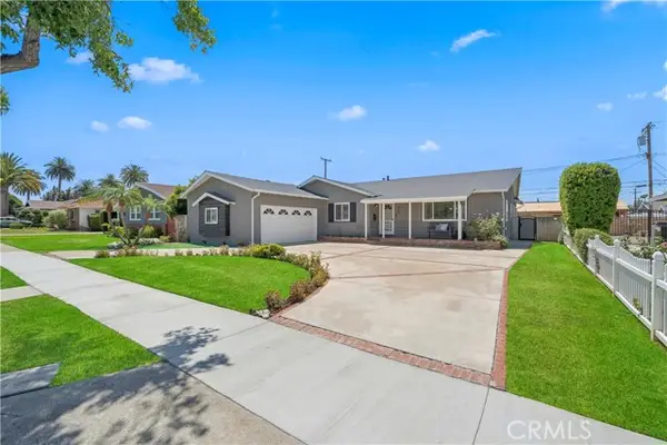 402 Hoover Avenue, Orange, CA 92867