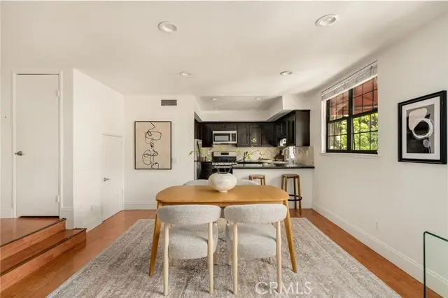 698 Berendo  #206, Los Angeles, CA 90005 - #2
