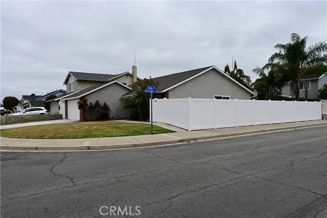 20942 Balgair Circle, Huntington Beach, CA 92646 - #3