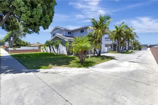 12725 Barlin Avenue, Downey, CA 90242 - #1