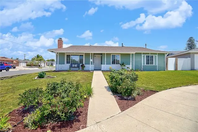 393 Clinton, Orange, CA 92867 - #1