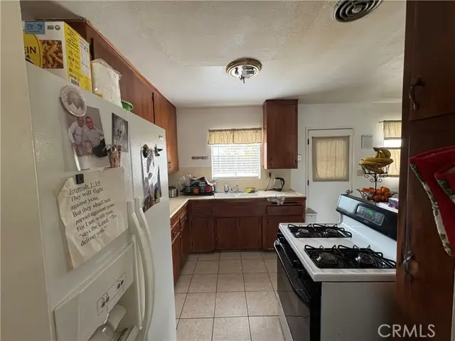9909 Niagara Ave, Fontana, CA 92355 - #3