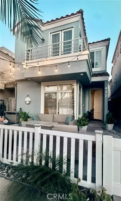 422 8th Street, Huntington Beach, CA 92648