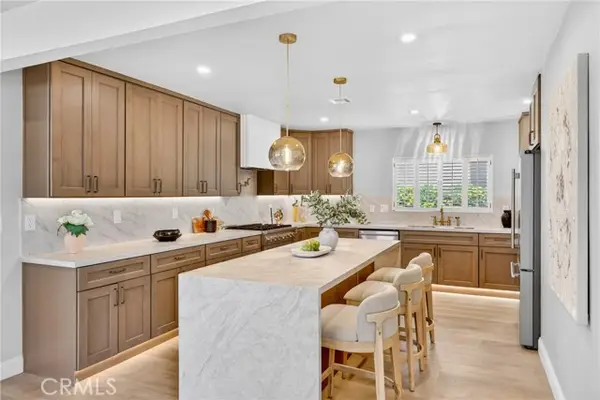 1744 Genesee, Los Angeles, CA 90019