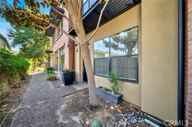 563 Maple Avenue, Orange, CA 92868 - #2