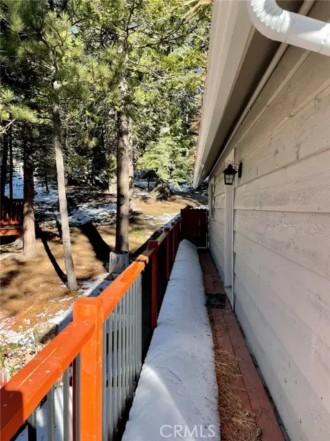 521 Grass Valley Road, Lake Arrowhead, CA 92352 - #3