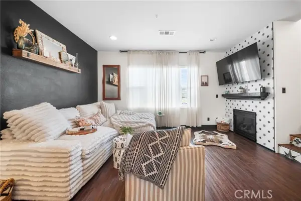 6198 Lincoln  #18, Cypress, CA 90630