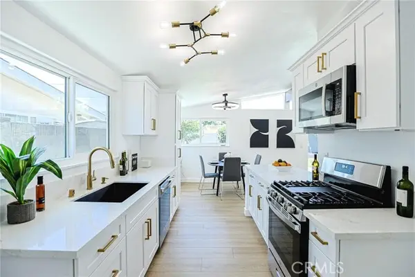 2306 Park, Santa Ana, CA 92707