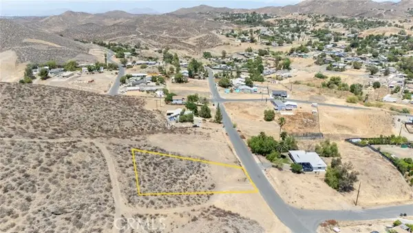313 Hampshire Drive, QUAIL VALLEY, CA 92587