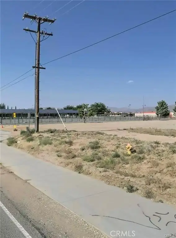 0 Navajo Rd, Apple Valley, CA 92308 - #3