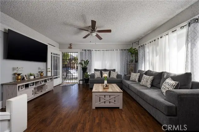 643 Elm Avenue, Long Beach, CA 90802 - #3