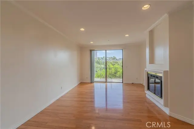 555 Maine Avenue  #303, Long Beach, CA 90802 - #2