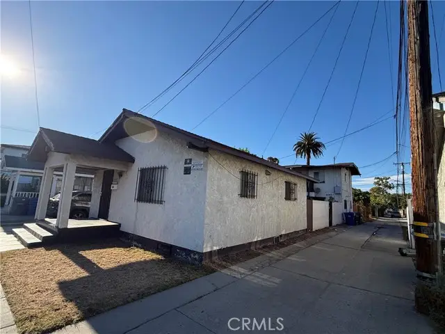 1045 New York, Long Beach, CA 90813 - #3