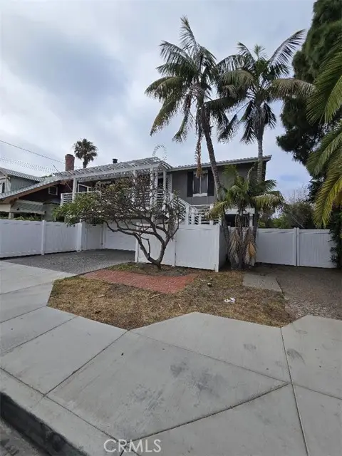 544 Bernard Street, Costa Mesa, CA 92627