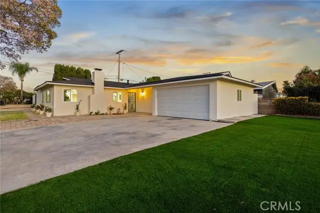 1638 Pine street, Santa Ana, CA 92703 - #2